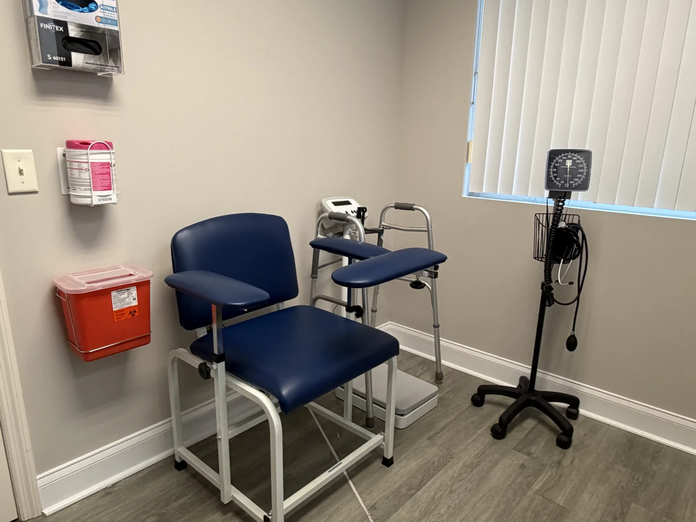 Comfortable space for laboratory testing at VeneHealth Orlando